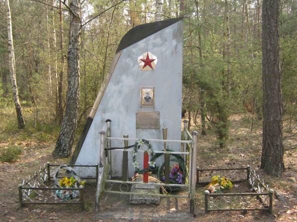 Monument to pilot Glowa